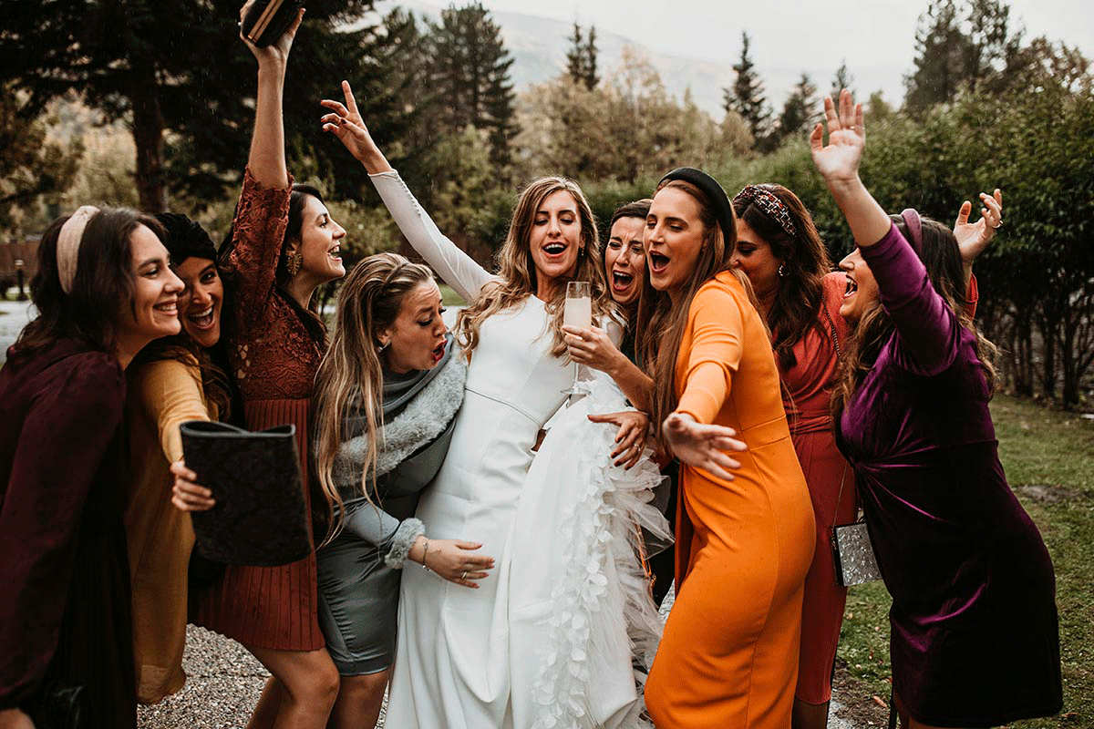 Novia y damas de honor bridemaids